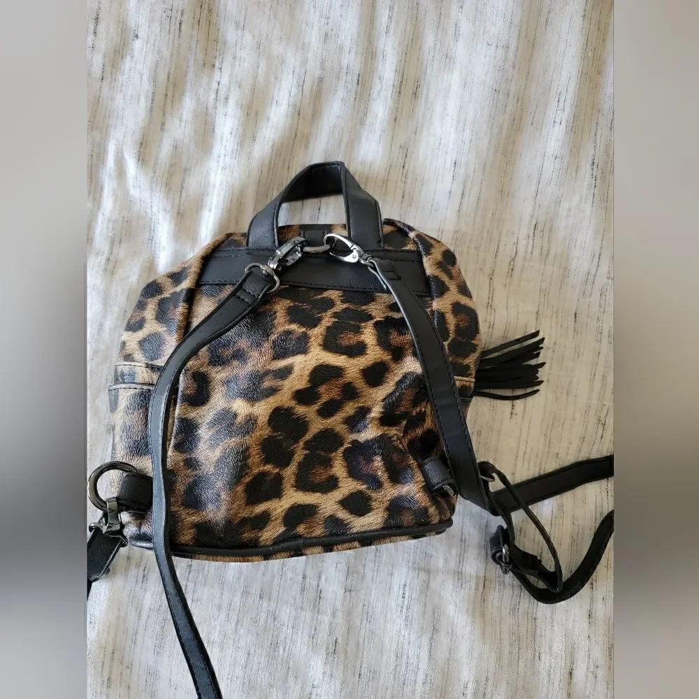 bebe leopard print